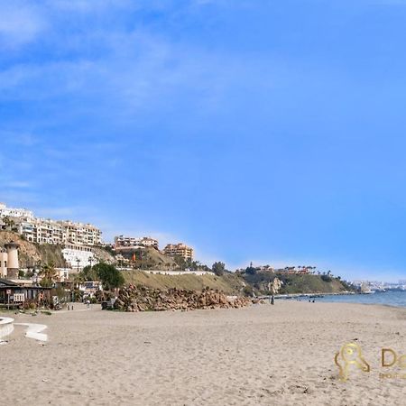 Cozy Apartment With Sea View And Private Parking In Фуeнхирола Екстериор снимка