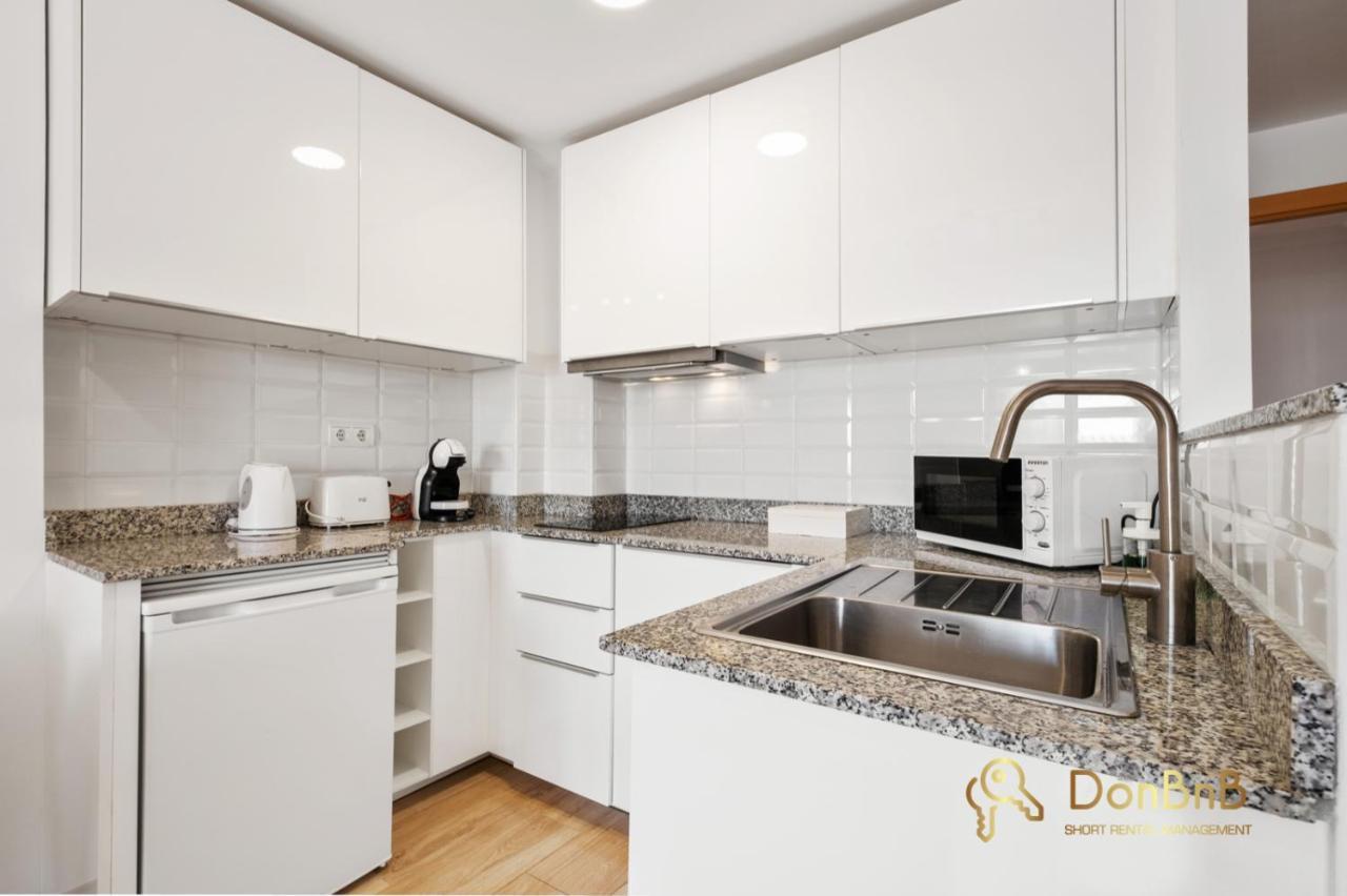 Cozy Apartment With Sea View And Private Parking In Фуeнхирола Екстериор снимка