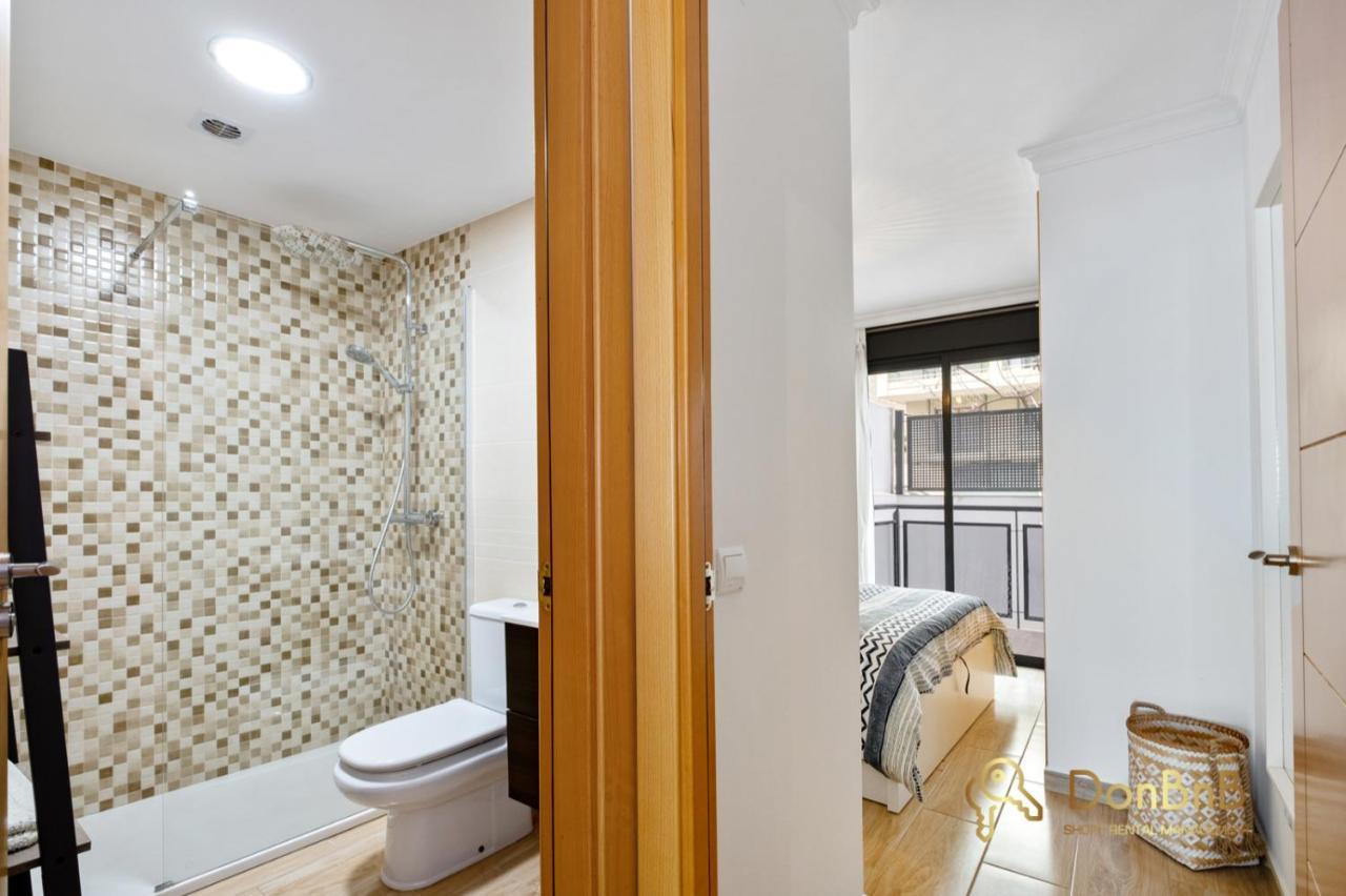 Cozy Apartment With Sea View And Private Parking In Фуeнхирола Екстериор снимка