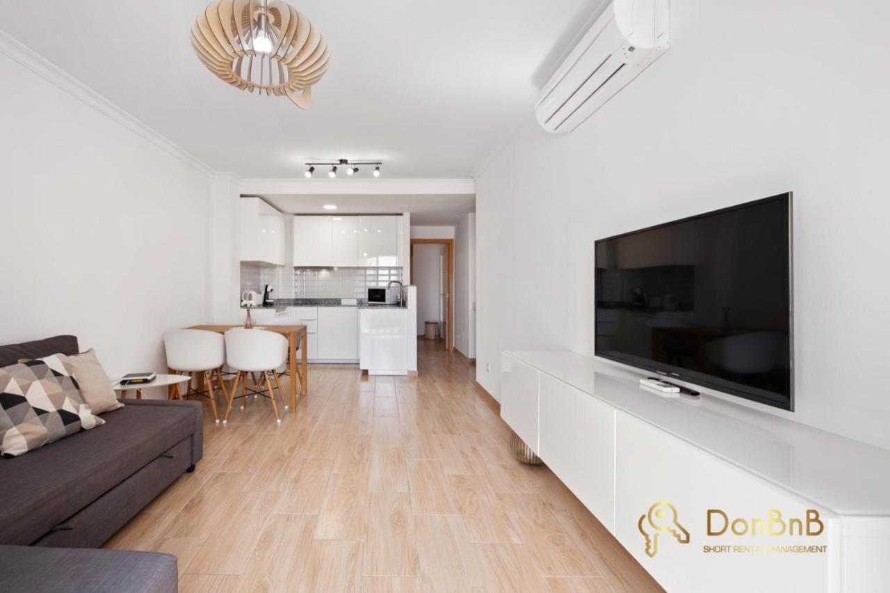 Cozy Apartment With Sea View And Private Parking In Фуeнхирола Екстериор снимка